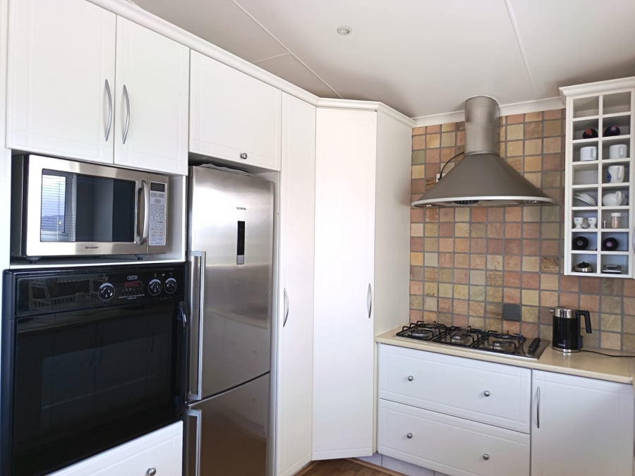 4 Bedroom Property for Sale in Bergsig Western Cape